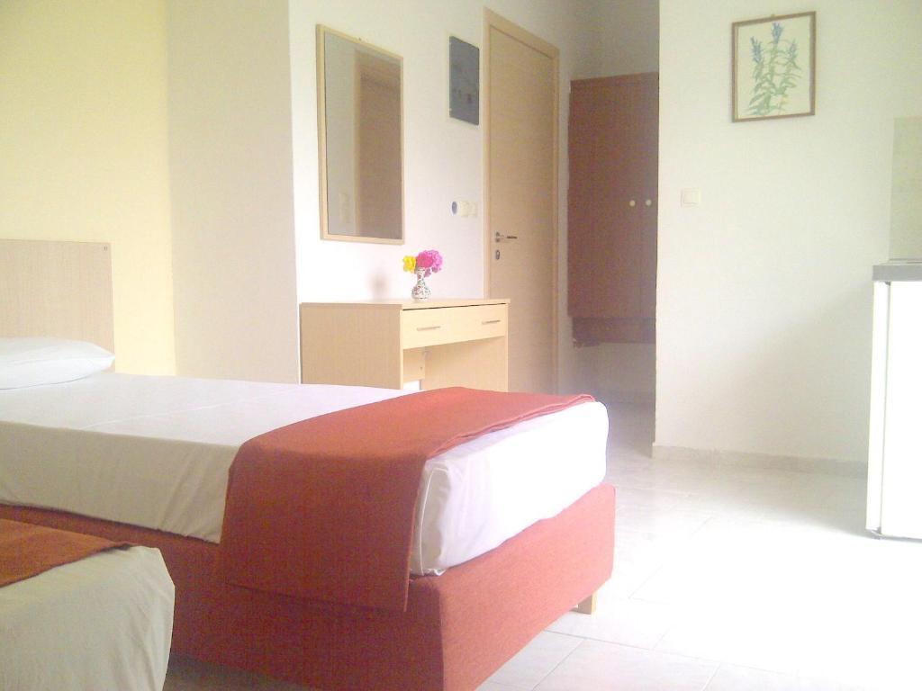 Thalassa Studios Faliraki Room photo